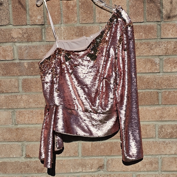 Aidan Mattox rose gold sequin blouse - Picture 4 of 8